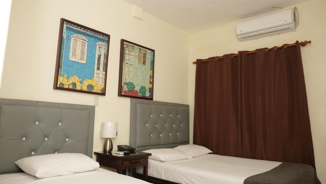 Hotel Alcaldeza - Garden House Santo Domingo Buitenkant foto