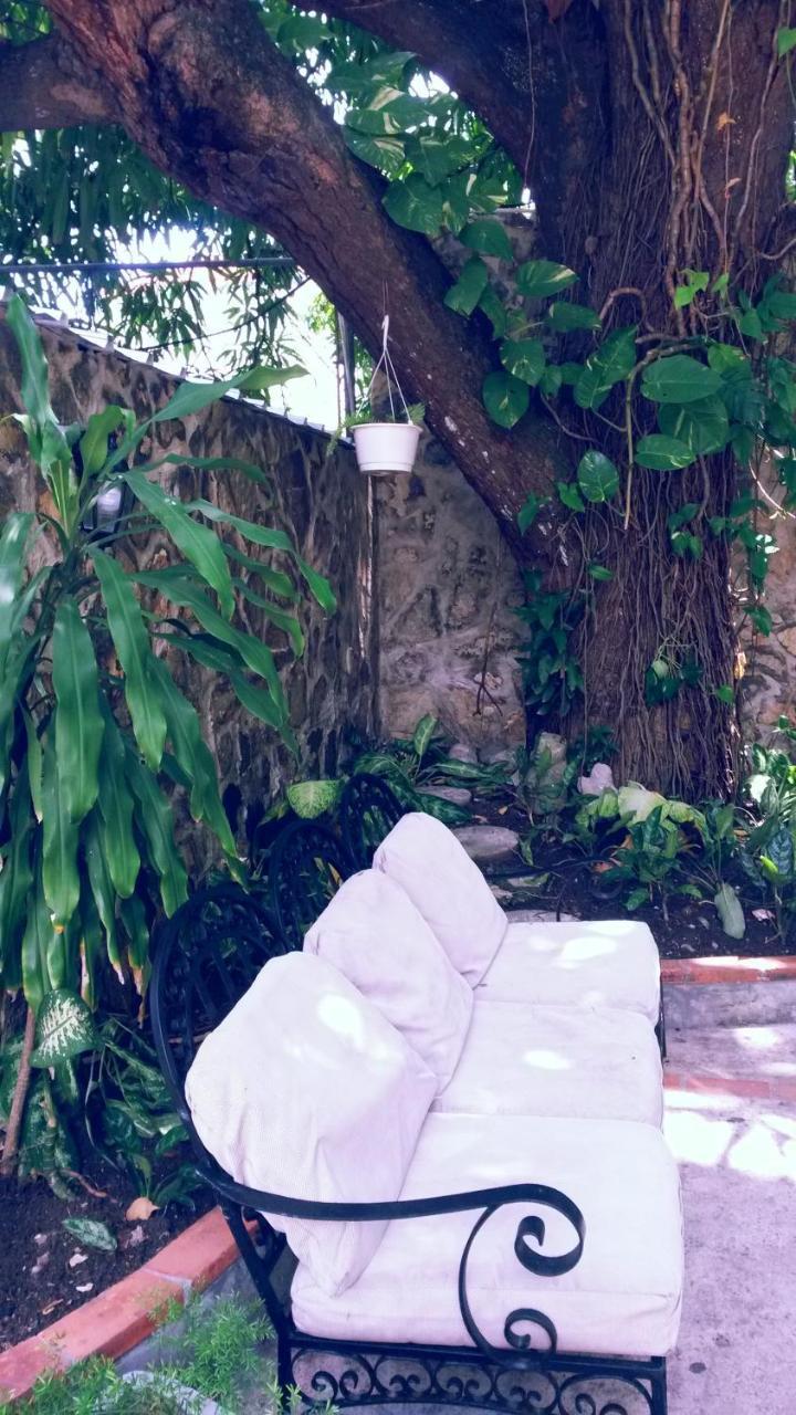 Hotel Alcaldeza - Garden House Santo Domingo Buitenkant foto
