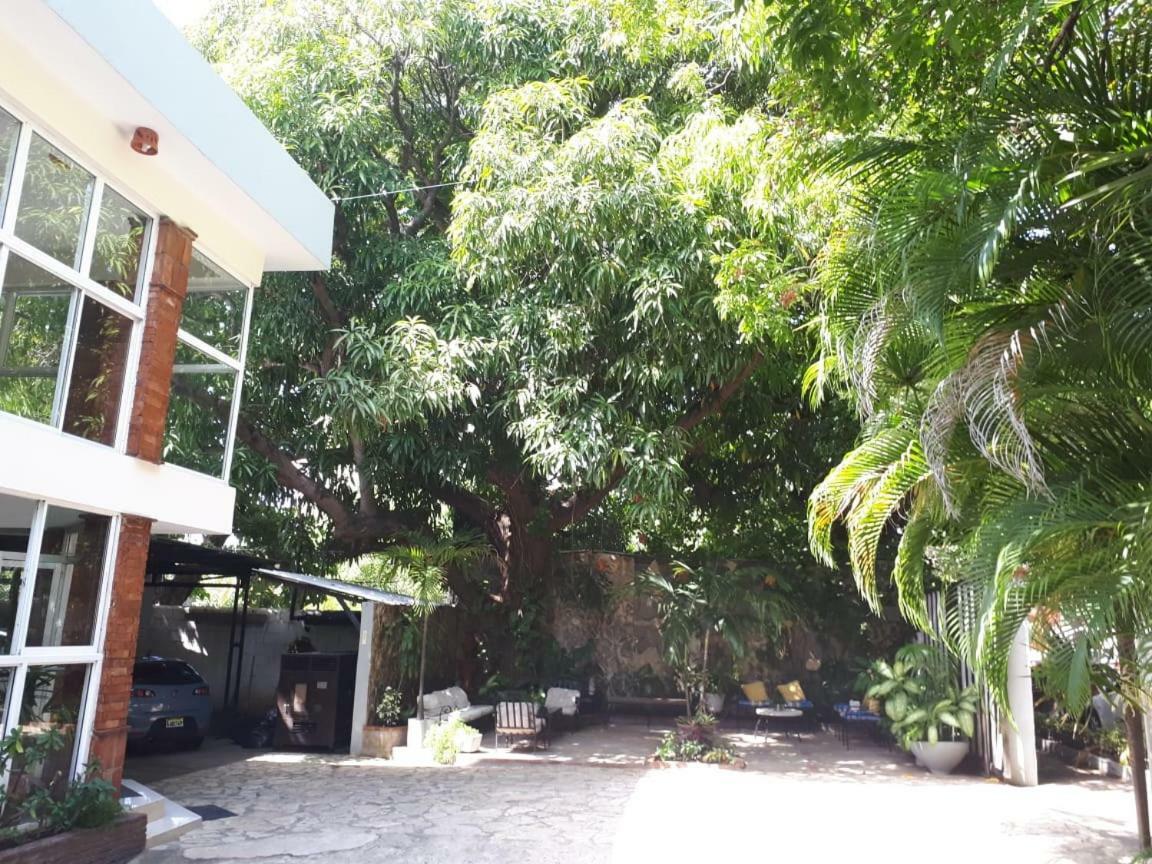 Hotel Alcaldeza - Garden House Santo Domingo Buitenkant foto