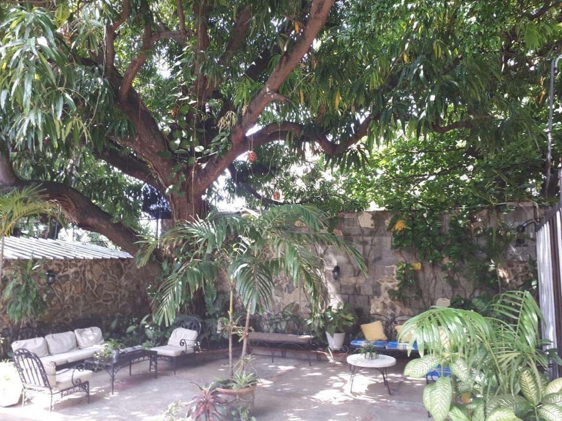 Hotel Alcaldeza - Garden House Santo Domingo Buitenkant foto
