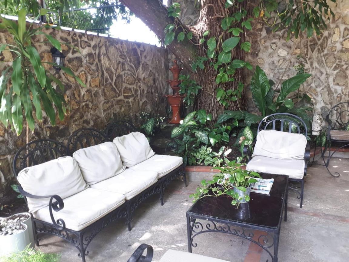 Hotel Alcaldeza - Garden House Santo Domingo Buitenkant foto