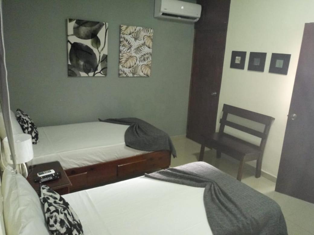 Hotel Alcaldeza - Garden House Santo Domingo Buitenkant foto