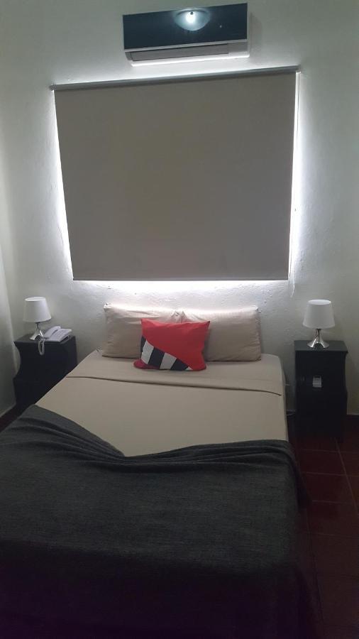 Hotel Alcaldeza - Garden House Santo Domingo Buitenkant foto